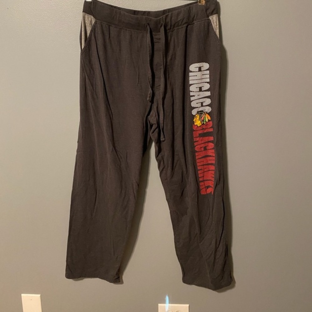 3/$20 Blackhawk sweat size large